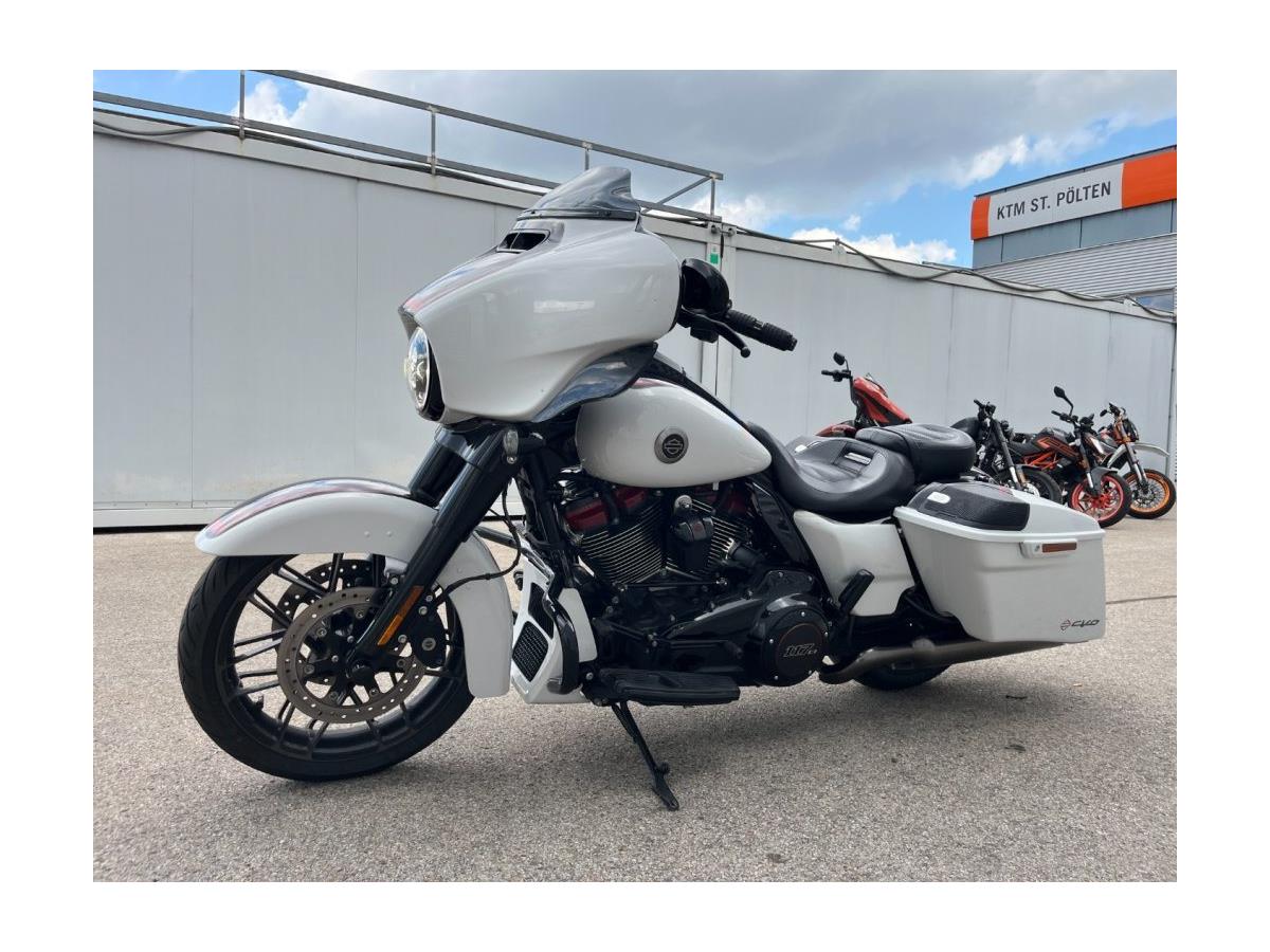 2021 Harley-Davidson CVO Street Glide FLHXSE