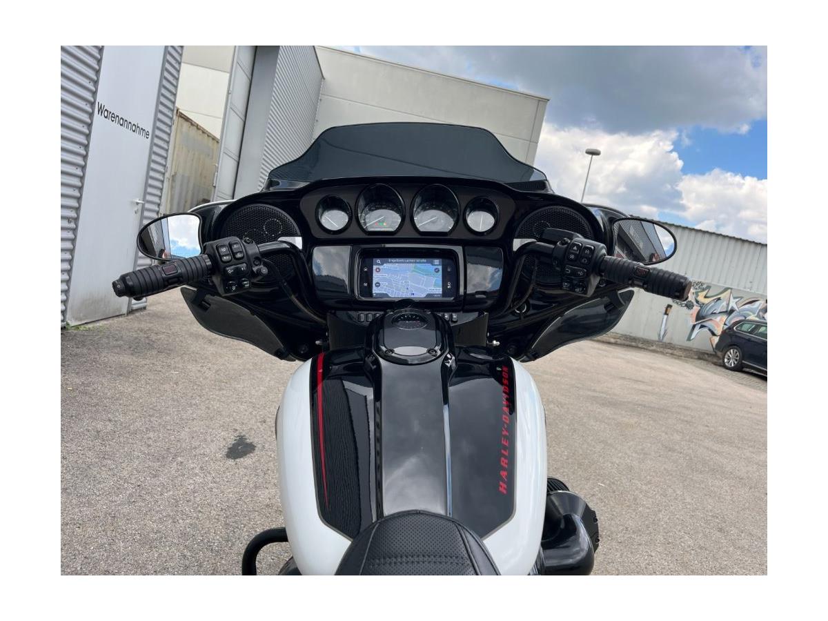 2021 Harley-Davidson CVO Street Glide FLHXSE