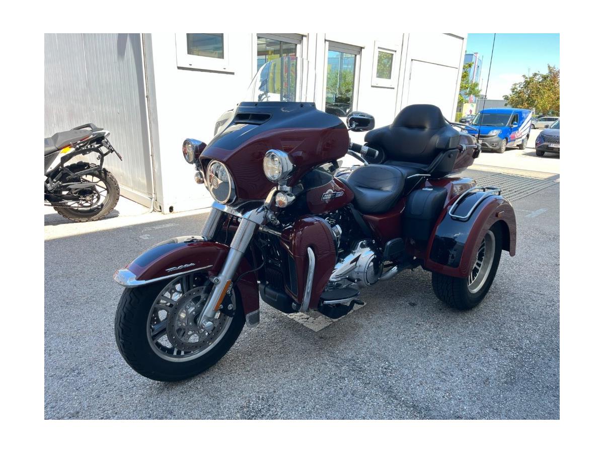 2024 Harley-Davidson Tri Glide Ultra FLHTCUTG