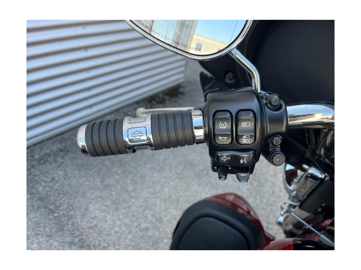 2024 Harley-Davidson Tri Glide Ultra FLHTCUTG