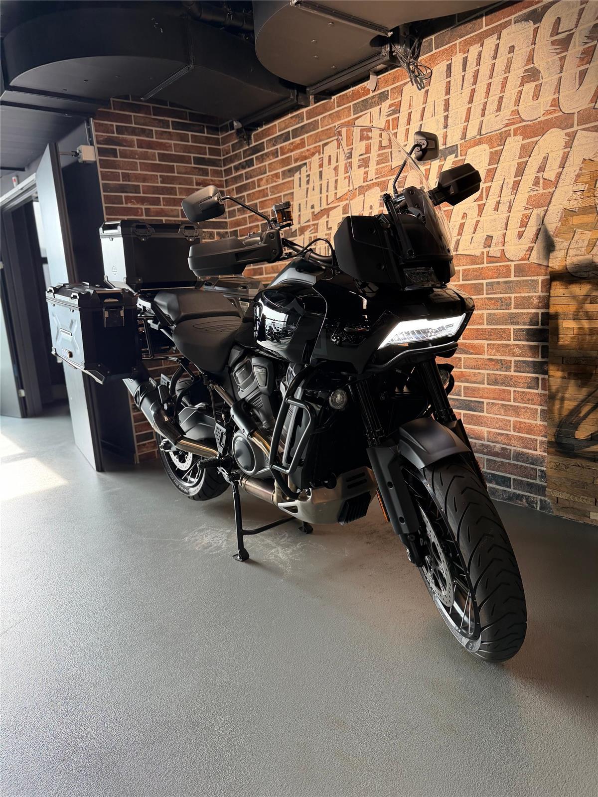 2021 harley-davidson RA Pan America 1250 Special