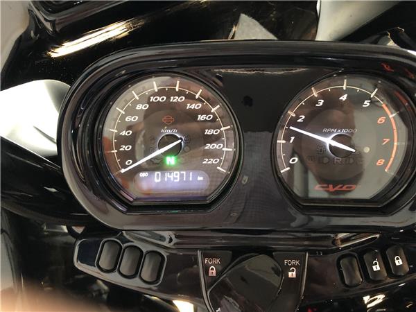 FLTRXSE Road Glide CVO