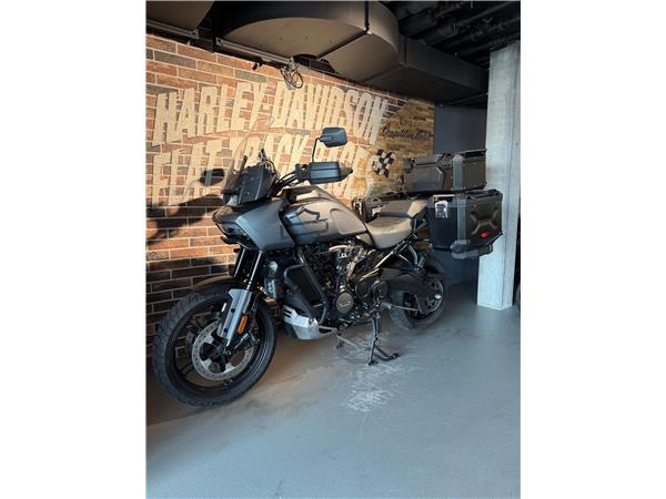 2021 harley-davidson RA Pan America 1250 Special