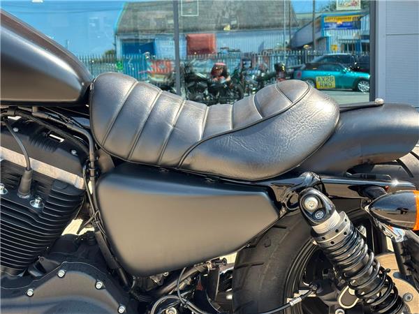 2017 HARLEY-DAVIDSON SPORTSTER XL883N IRON
