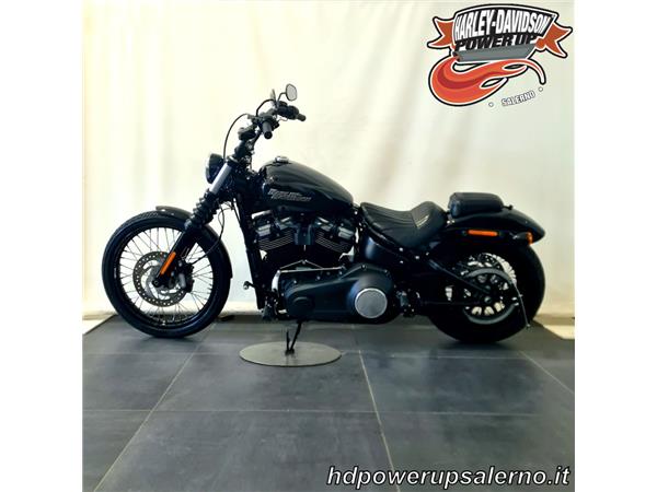 HARLEY-DAVIDSON STREET BOB 