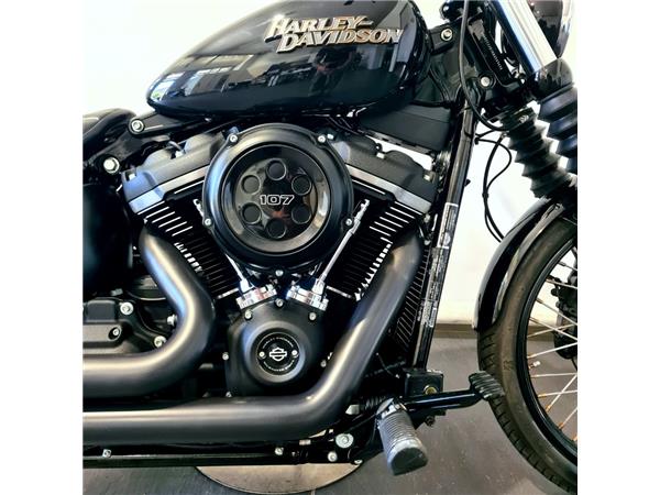 HARLEY-DAVIDSON STREET BOB 