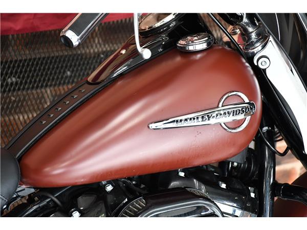 2018 HARLEY-DAVIDSON SOFTAIL FLHCS HERITAGE CLASSIC 114