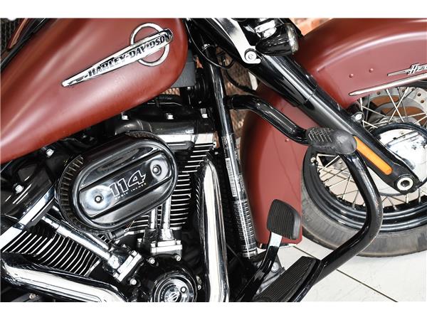 2018 HARLEY-DAVIDSON SOFTAIL FLHCS HERITAGE CLASSIC 114