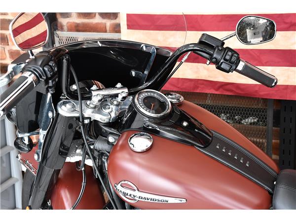 2018 HARLEY-DAVIDSON SOFTAIL FLHCS HERITAGE CLASSIC 114