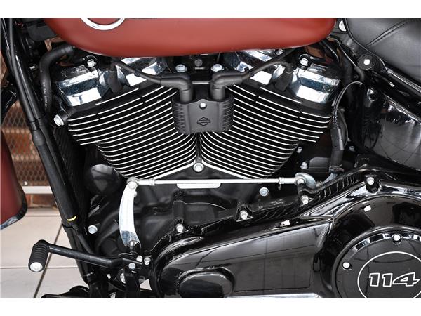 2018 HARLEY-DAVIDSON SOFTAIL FLHCS HERITAGE CLASSIC 114
