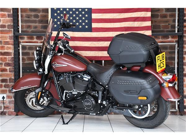 2018 HARLEY-DAVIDSON SOFTAIL FLHCS HERITAGE CLASSIC 114