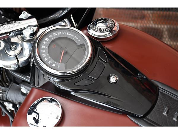 2018 HARLEY-DAVIDSON SOFTAIL FLHCS HERITAGE CLASSIC 114