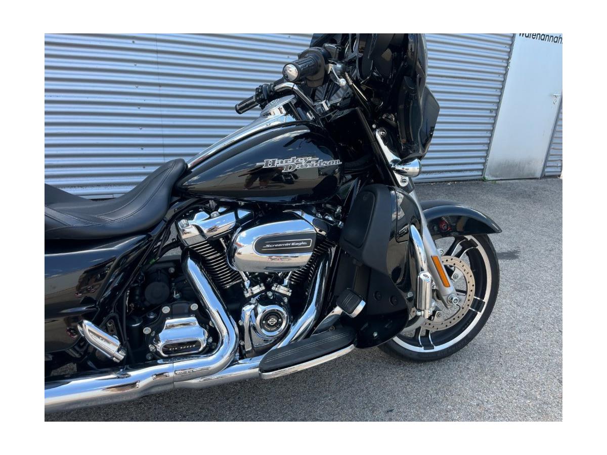 2017 Harley-Davidson Touring Street Glide Special FLHXS