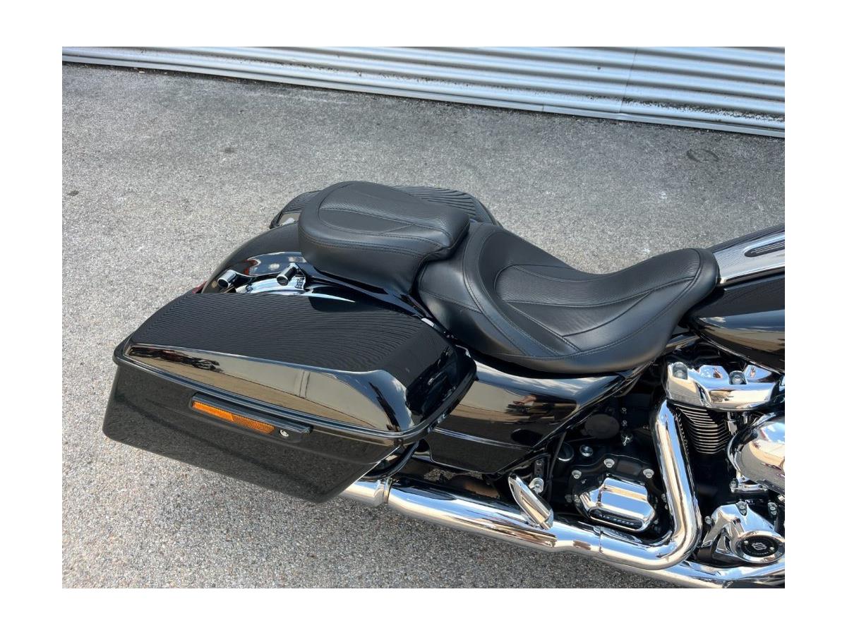 2017 Harley-Davidson Touring Street Glide Special FLHXS