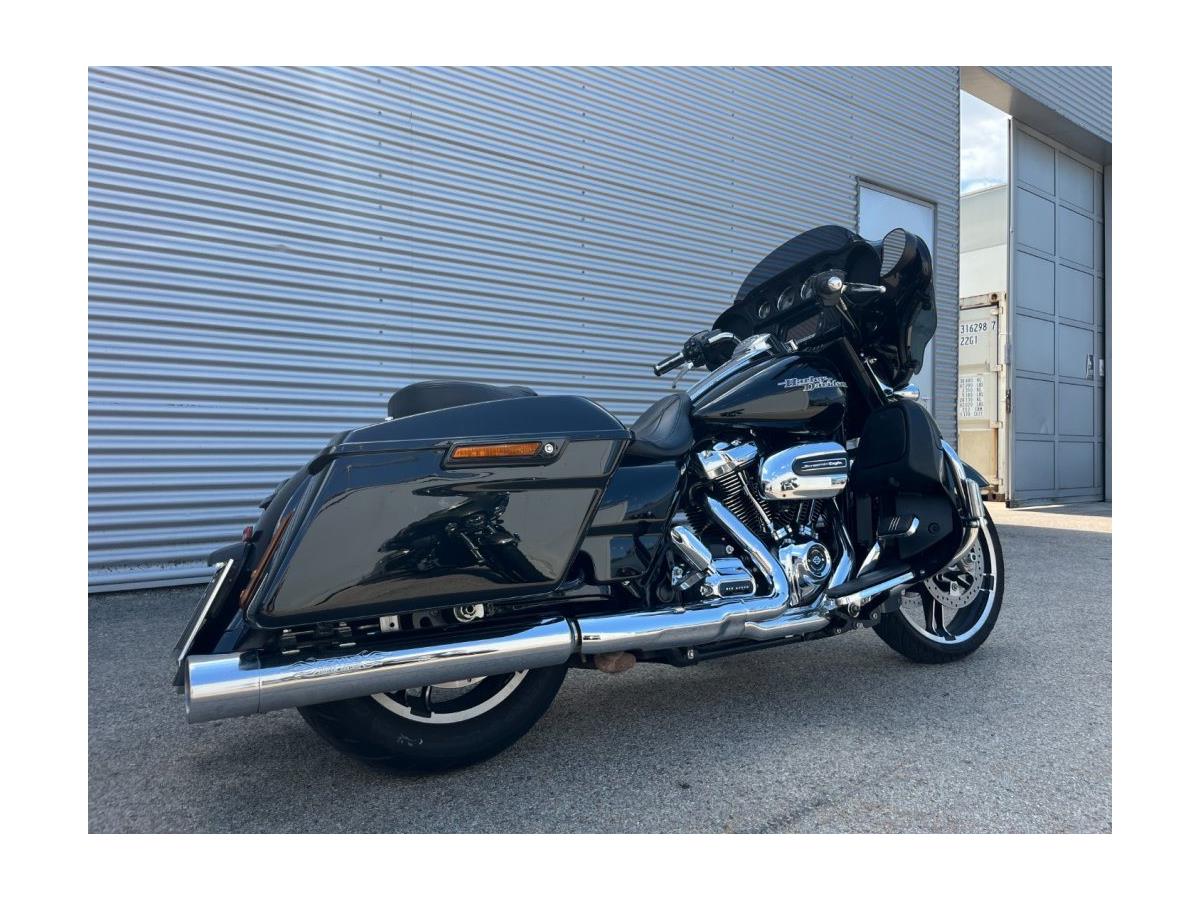 2017 Harley-Davidson Touring Street Glide Special FLHXS