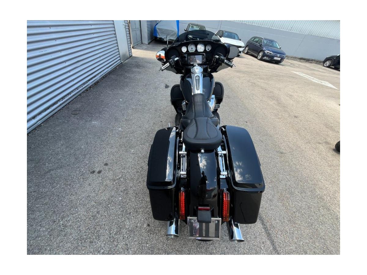 2017 Harley-Davidson Touring Street Glide Special FLHXS