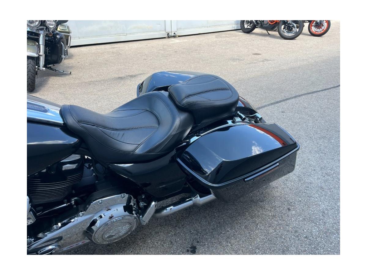 2017 Harley-Davidson Touring Street Glide Special FLHXS