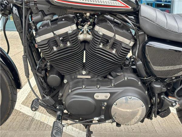 2012 HARLEY-DAVIDSON SPORTSTER XL883R ROADSTER