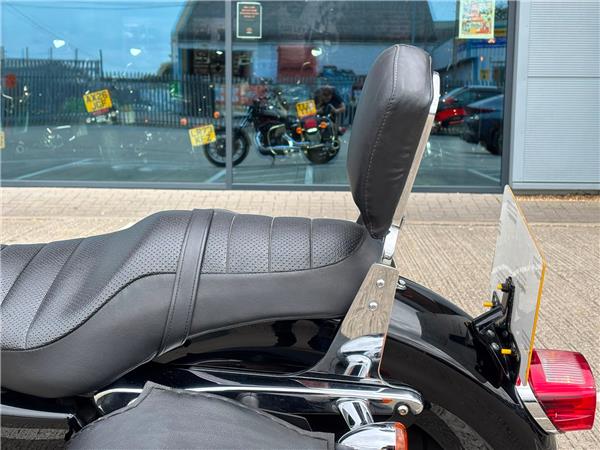 2012 HARLEY-DAVIDSON SPORTSTER XL883R ROADSTER
