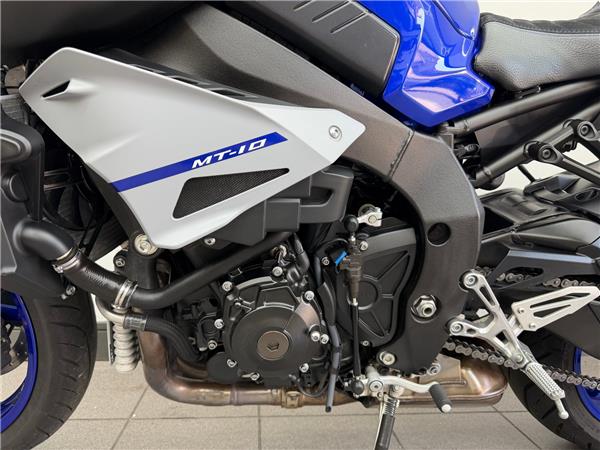 2021 YAMAHA MT-10