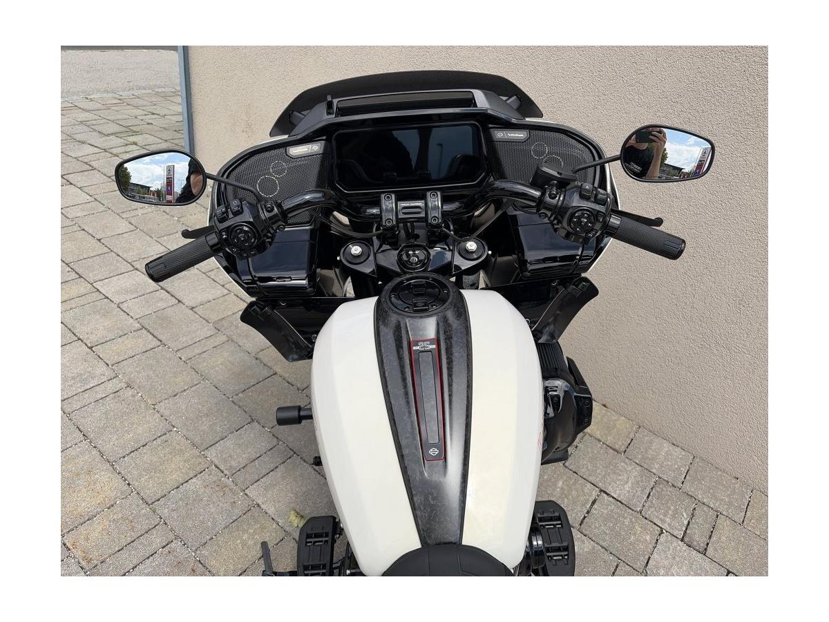 2024 Harley-Davidson CVO Road Glide ST FLTRXSTSE