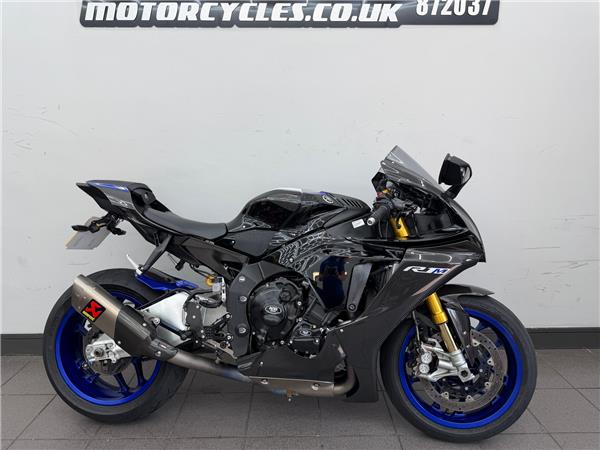 2022 YAMAHA YZF-R1M