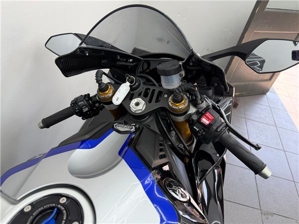 2022 YAMAHA YZF-R1M