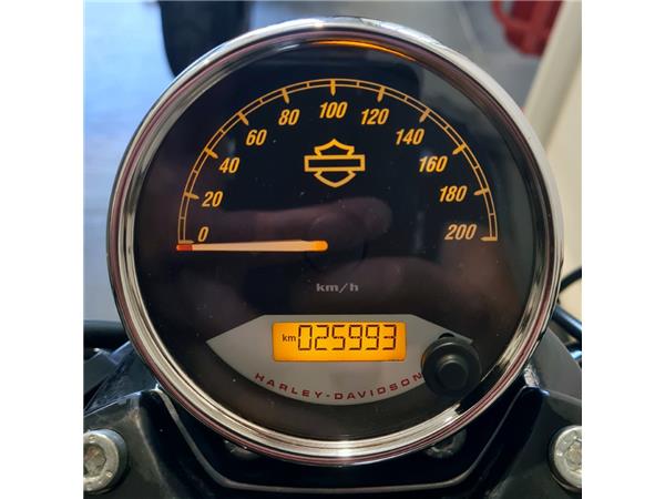HARLEY-DAVIDSON STREET 750 