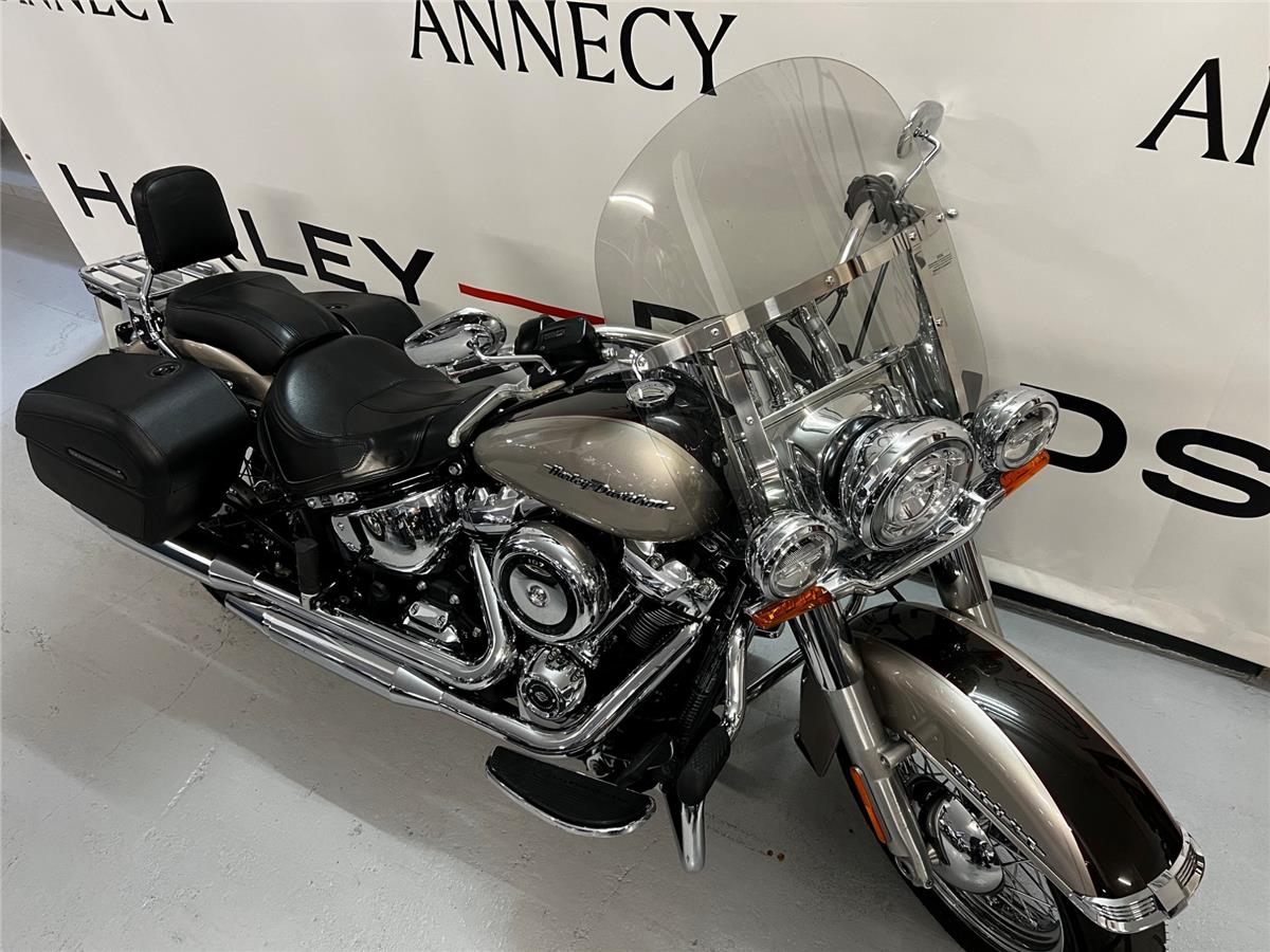 2018 HARLEY-DAVIDSON DELUXE