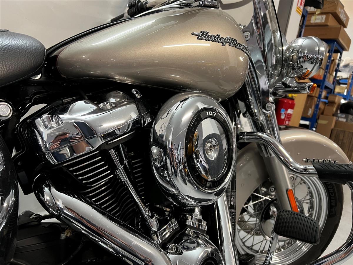 2018 HARLEY-DAVIDSON DELUXE