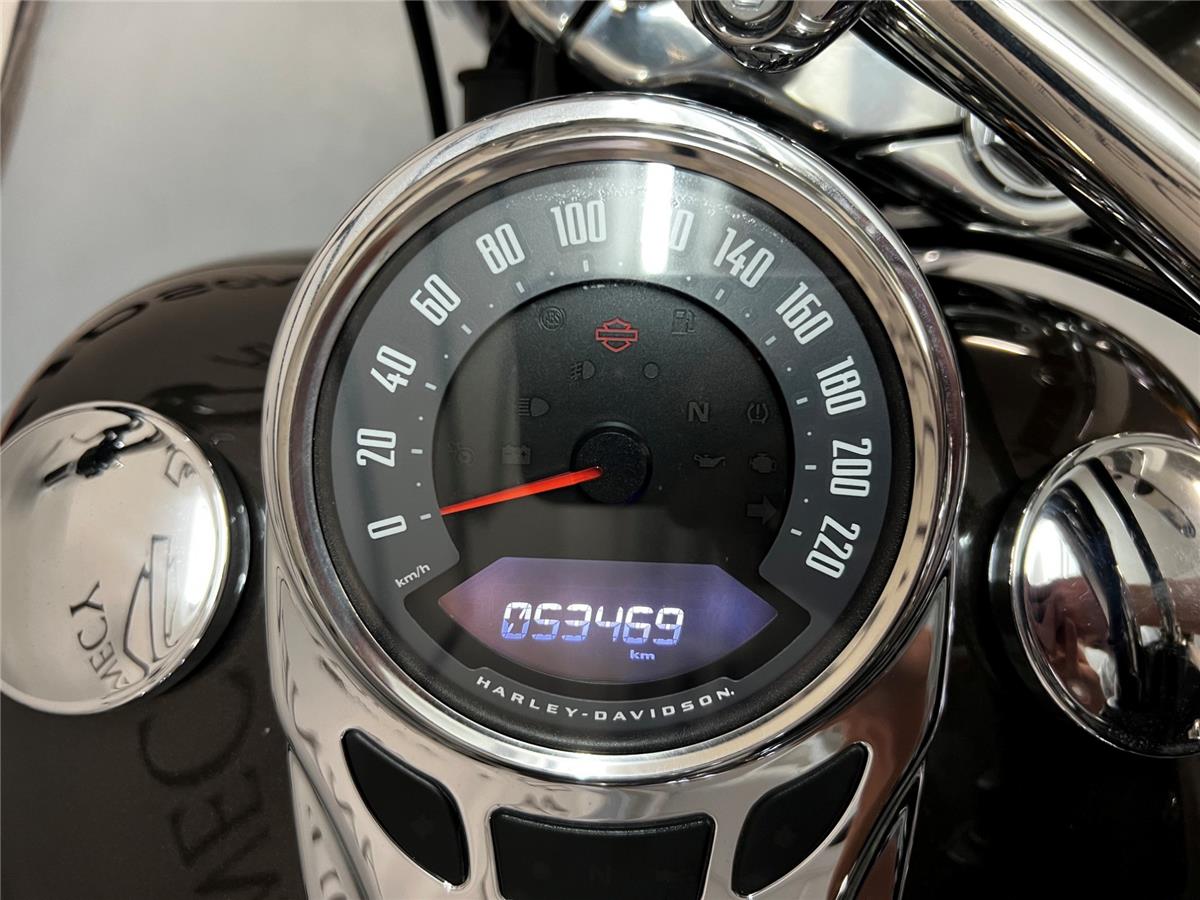 2018 HARLEY-DAVIDSON DELUXE