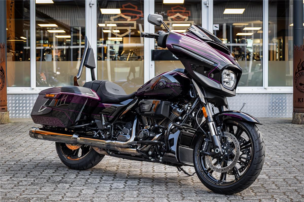 Harley-Davidson CVO Street Glide FLHXSE 121 cui - Jekill & Hyde