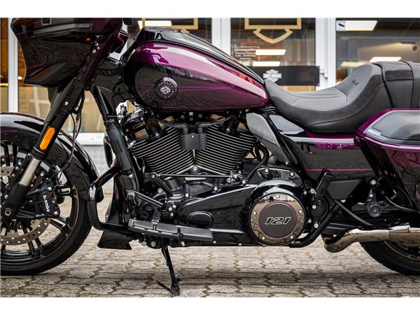 Harley-Davidson CVO Street Glide FLHXSE 121 cui - Jekill & Hyde