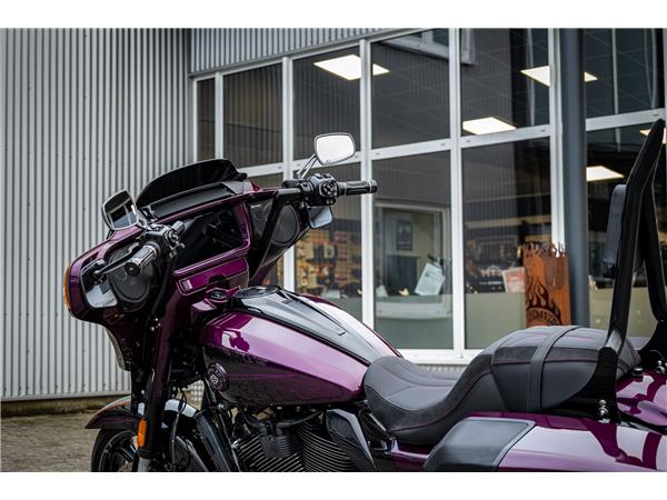 Harley-Davidson CVO Street Glide FLHXSE 121 cui - Jekill & Hyde