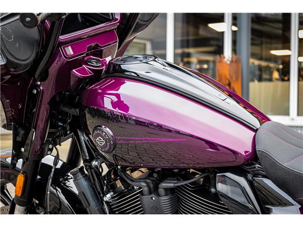 Harley-Davidson CVO Street Glide FLHXSE 121 cui - Jekill & Hyde