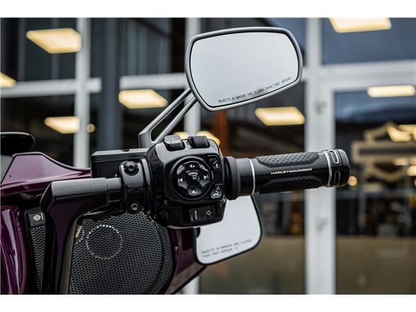 Harley-Davidson CVO Street Glide FLHXSE 121 cui - Jekill & Hyde