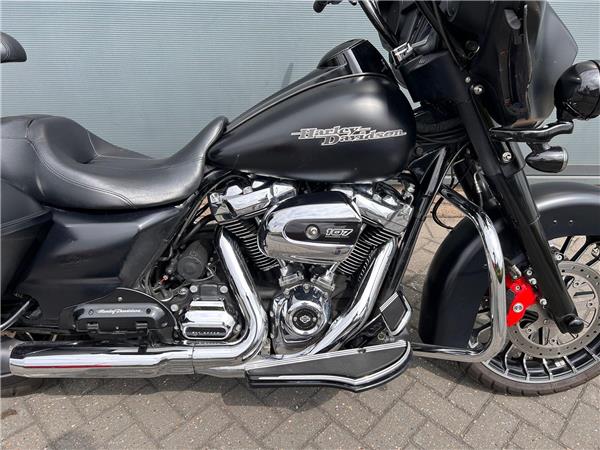 2017 HARLEY-DAVIDSON TOURING FLHX STREET GLIDE