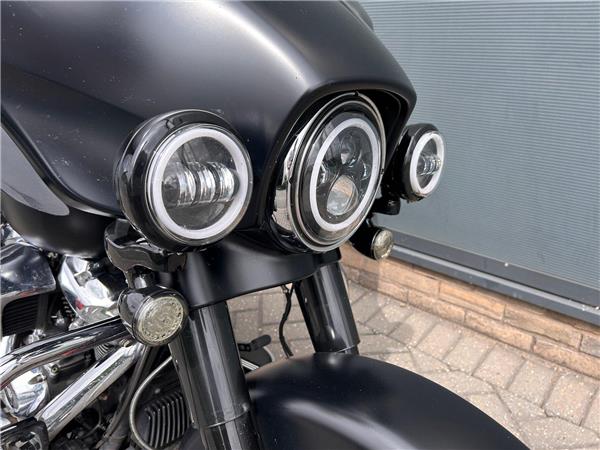 2017 HARLEY-DAVIDSON TOURING FLHX STREET GLIDE