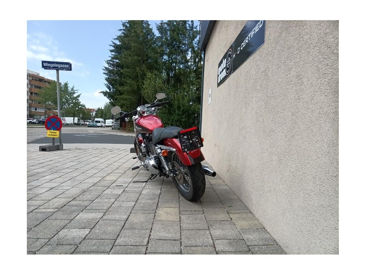 2012 Harley-Davidson Sportster XL 1200C Custom