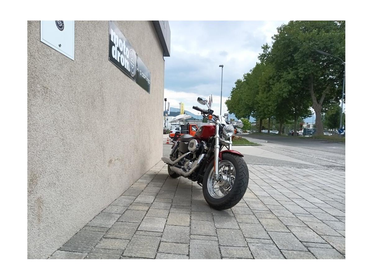 2012 Harley-Davidson Sportster XL 1200C Custom