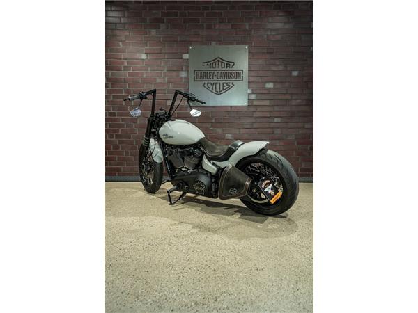 FXBBS Softail Street Bob UMBAU