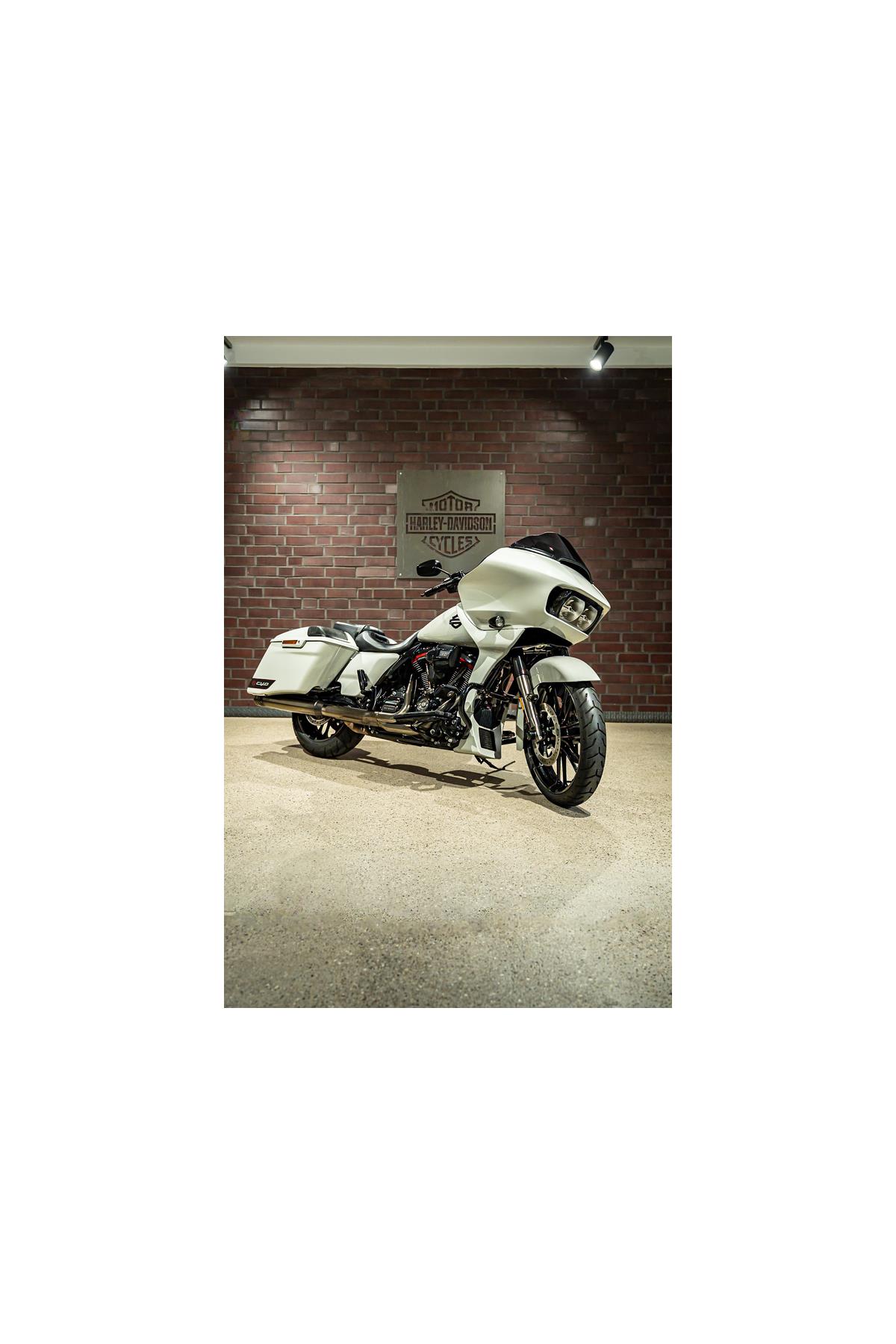 FLTRXSE CVO ROAD GLIDE KLAPPENAUSPUFF