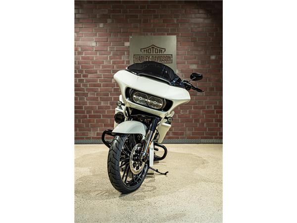 FLTRXSE CVO ROAD GLIDE KLAPPENAUSPUFF