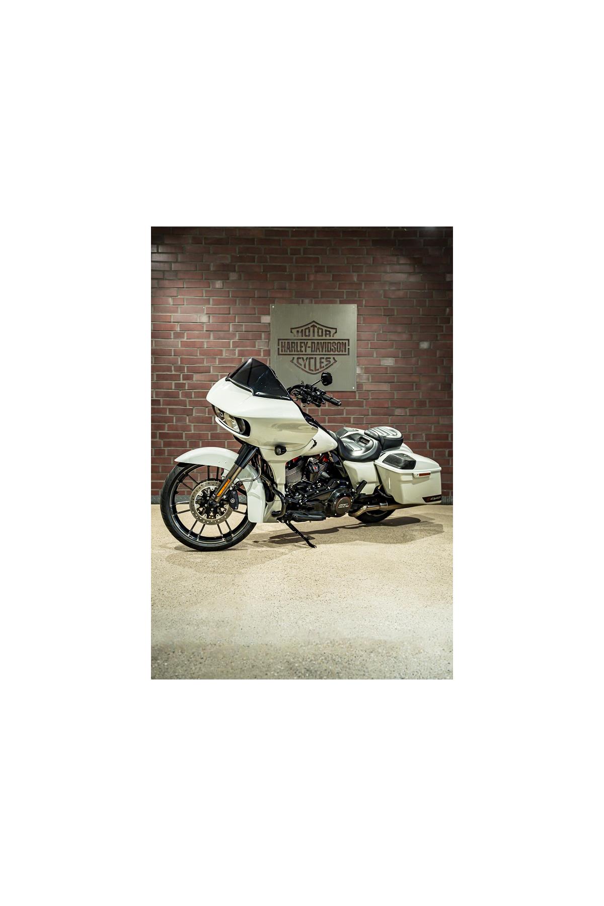 FLTRXSE CVO ROAD GLIDE KLAPPENAUSPUFF