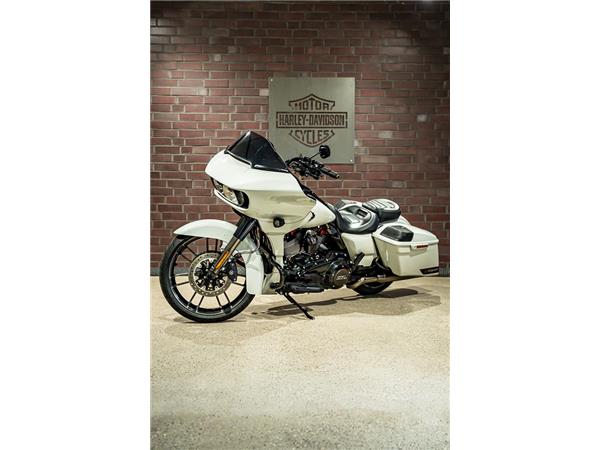 FLTRXSE CVO ROAD GLIDE KLAPPENAUSPUFF