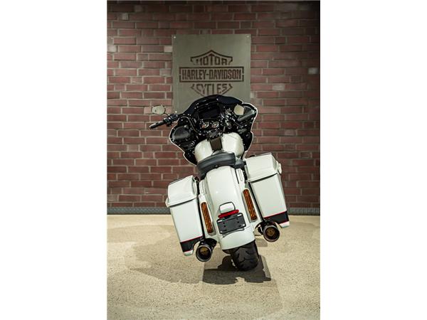 FLTRXSE CVO ROAD GLIDE KLAPPENAUSPUFF