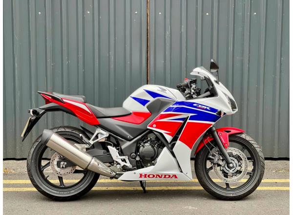 Honda CBR300R 2016