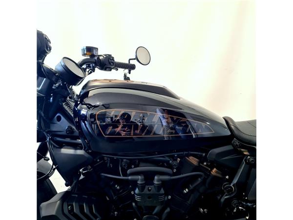 HARLEY-DAVIDSON SPORTSTER S 