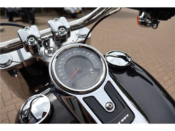 2021 HARLEY-DAVIDSON FAT BOY 114