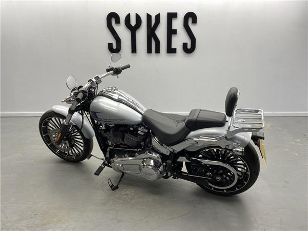 2023 Harley-Davidson Breakout